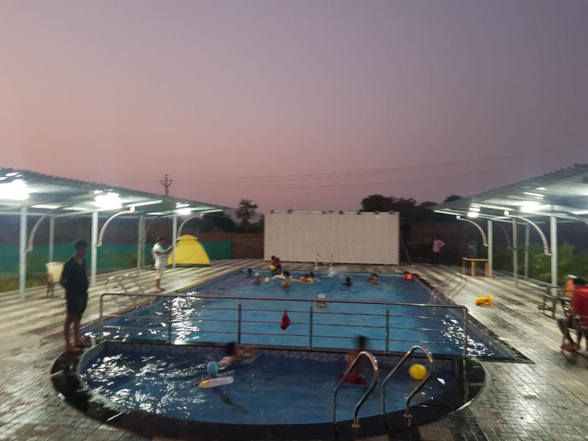 Sundar Farm Karjat Villa Kültér fotó
